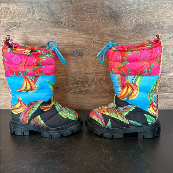 NWT FARM Rio Black Chevron Forest Puffy Tall Boot Womens 8.5 - Picture 5 of 16